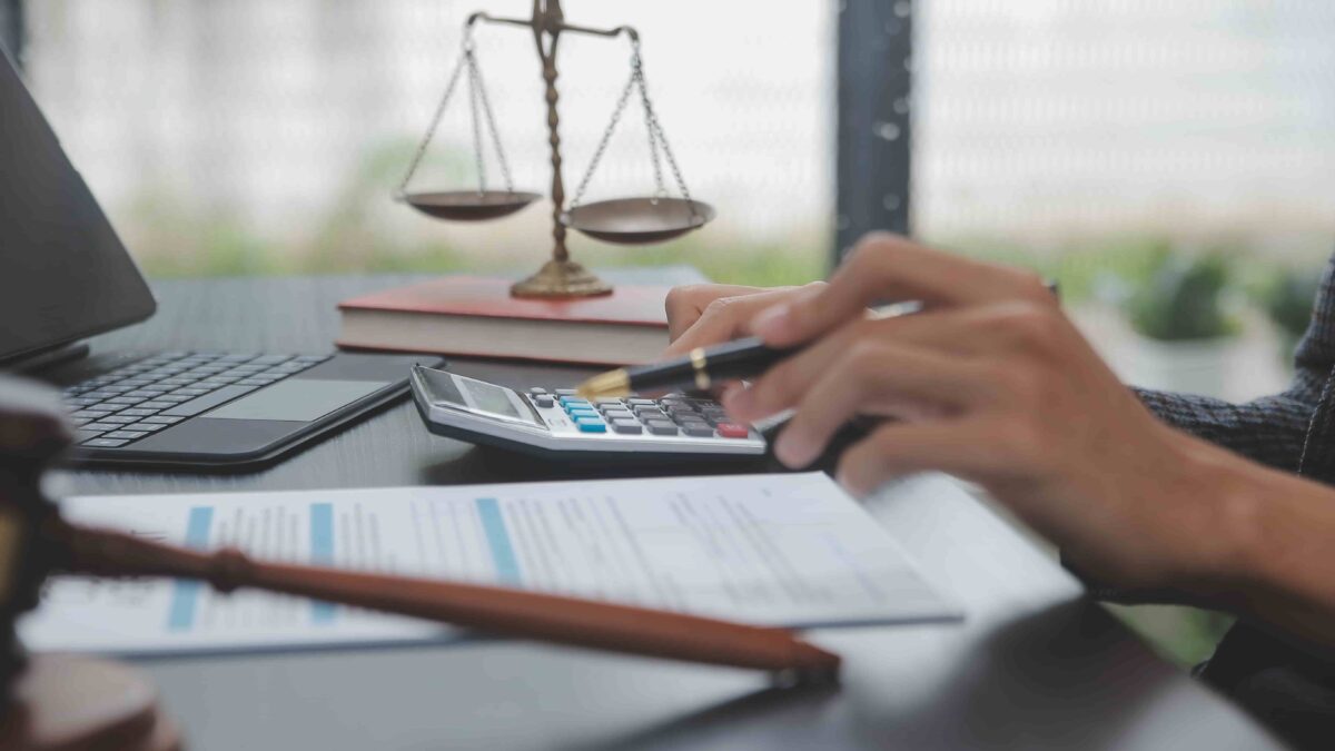 Mudanças na legislação fiscal: como manter seu escritório atualizado