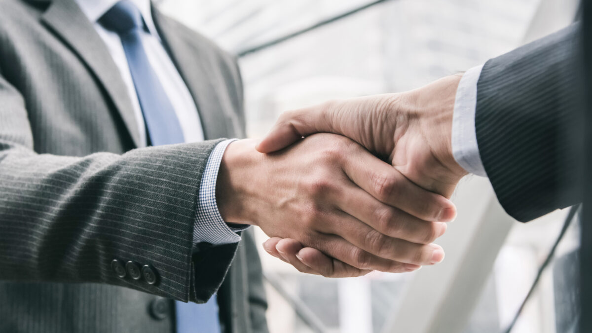 O que revisar antes de aceitar um novo sócio na empresa
